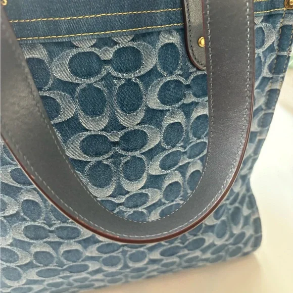 Coach Field Tote in Signature Denim - Picture 7 of 12